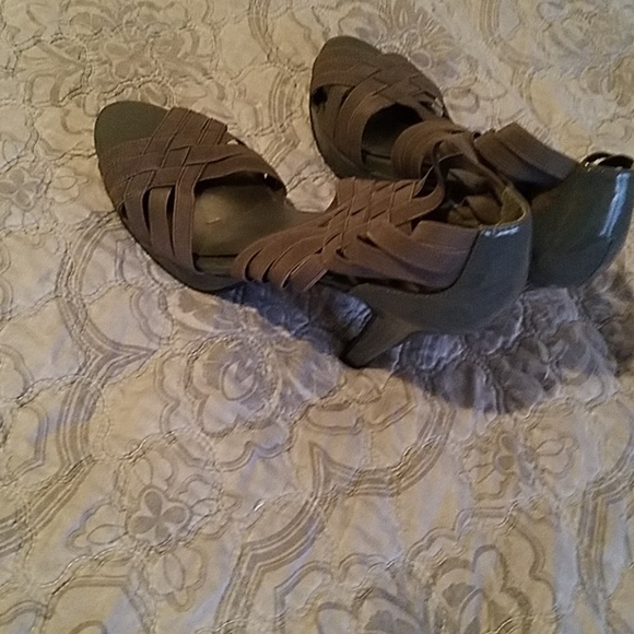 High heels - Picture 2 of 7